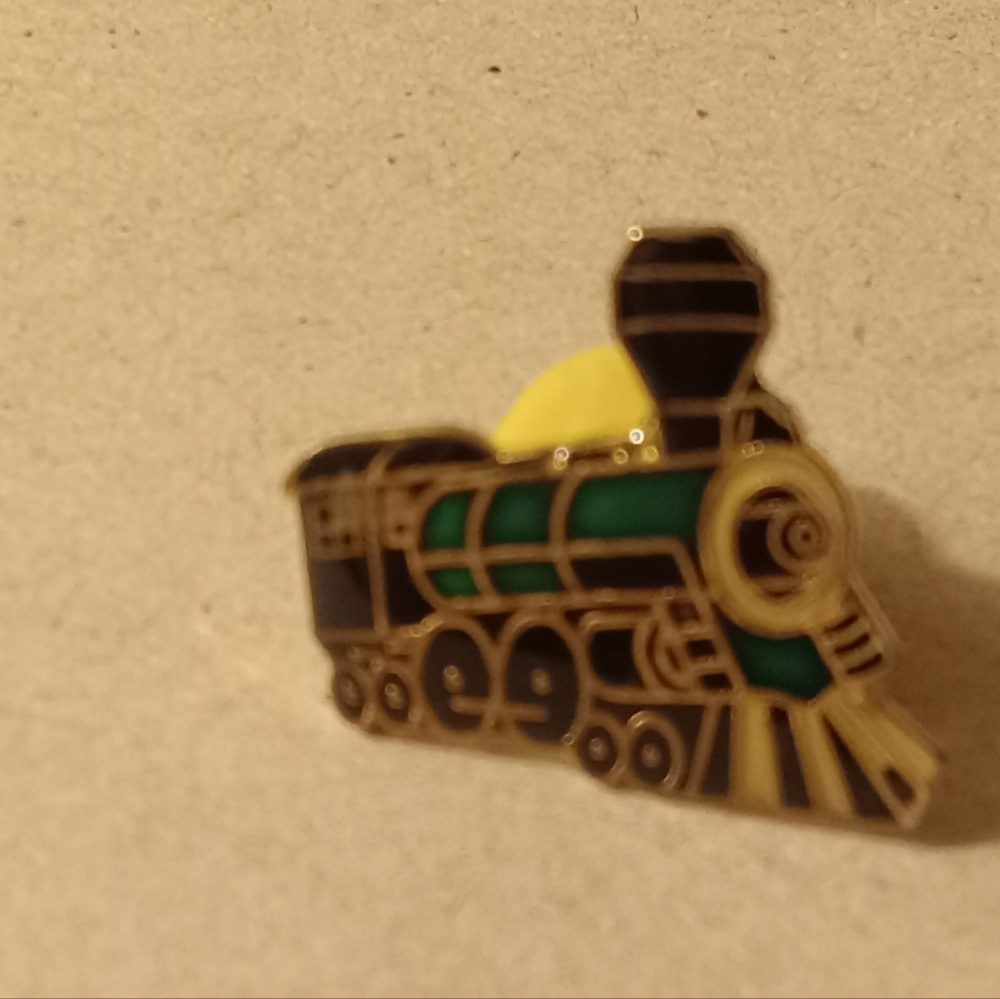 Steam Engine Train Pin - Picture 8 of 9